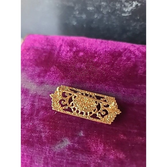 Vintage Porcelain Floral Filigree Gold Tone Brooch - Picture 7 of 10